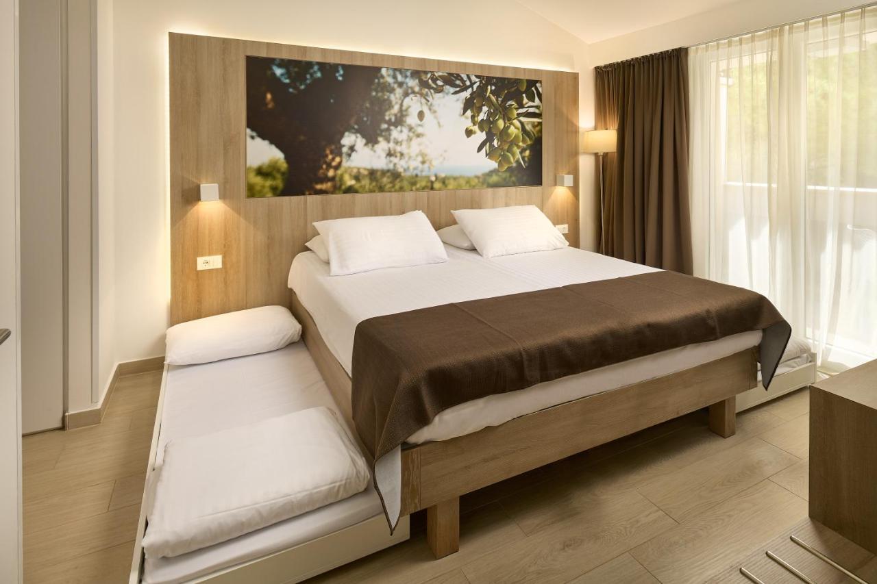 Medora Auri Family Beach Resort Podgora Exterior photo