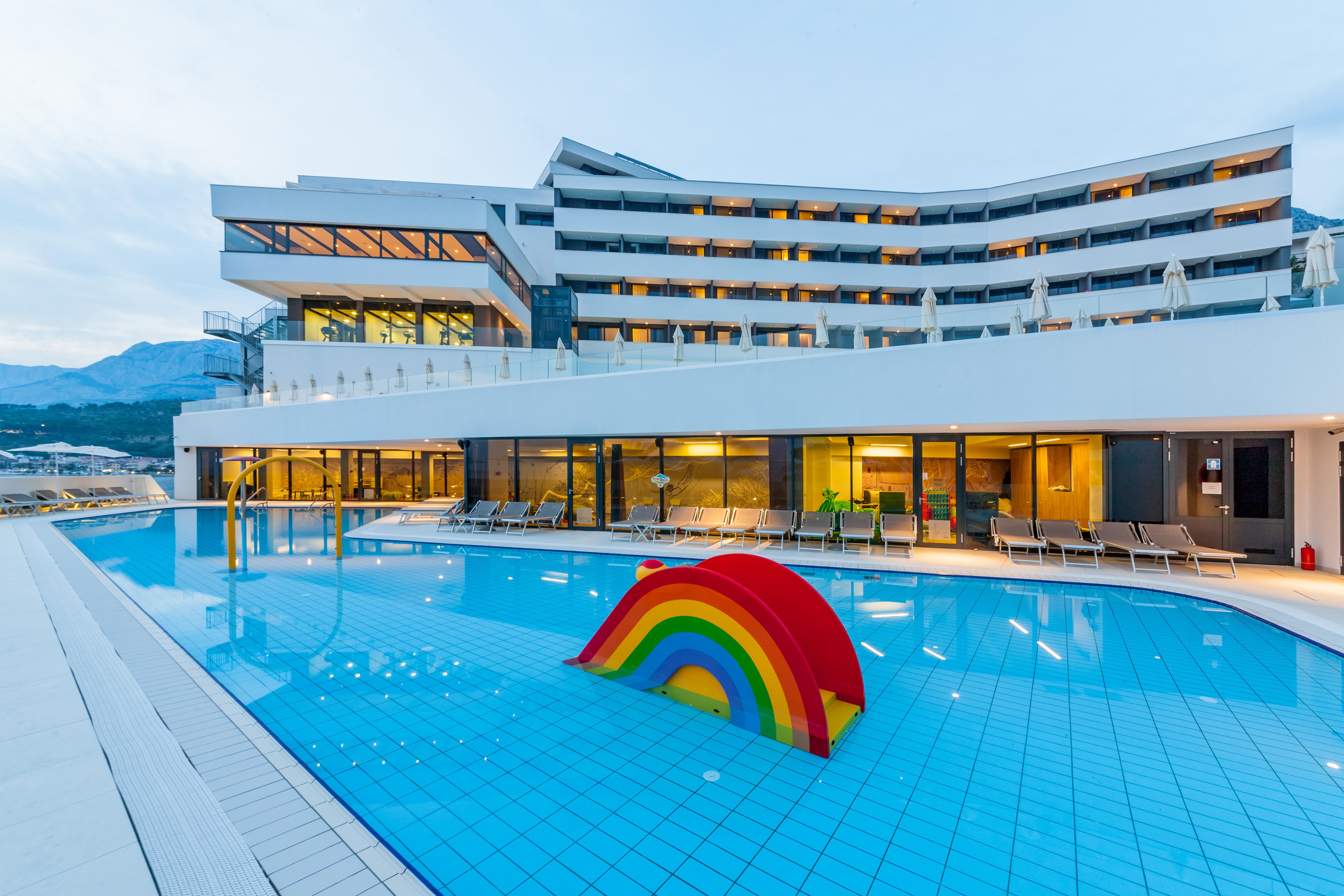 Medora Auri Family Beach Resort Podgora Exterior photo