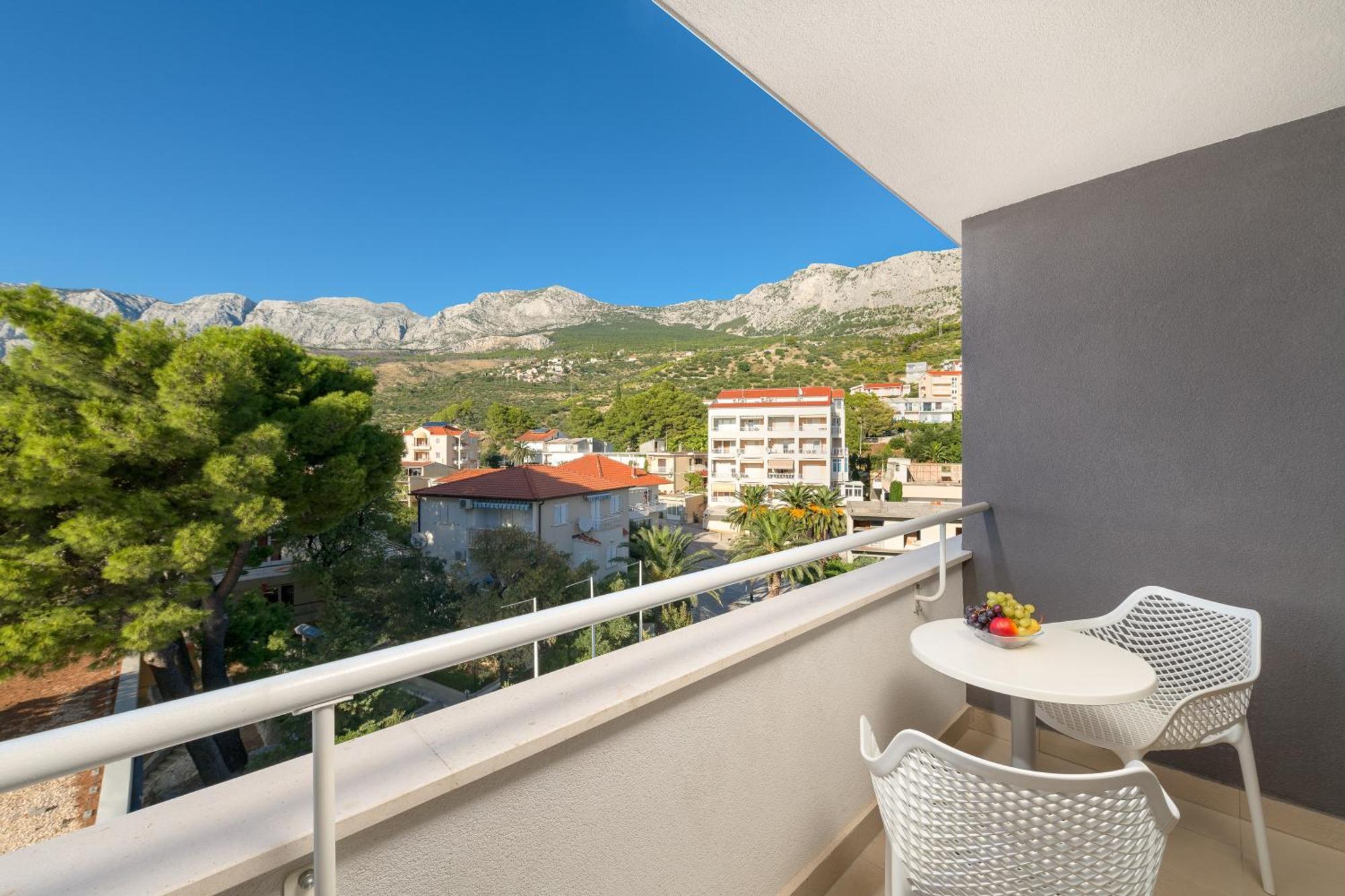 Medora Auri Family Beach Resort Podgora Exterior photo